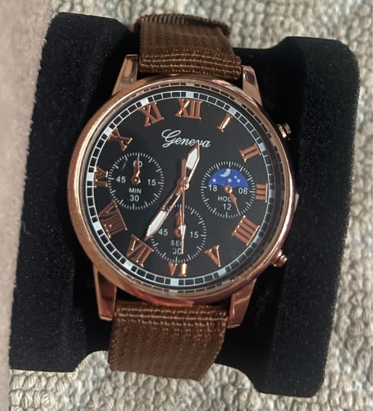 A modern wristwatch – a combination of elegance and practicality